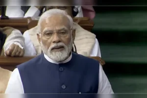 No Confidence Motion: विपक्ष को जवाब देते PM मोदी बोले- ‘दूर युद्ध से भागते… नाम रखा रणधीर, भाग्यचंद की आज तक, सोई है तकदीर…’